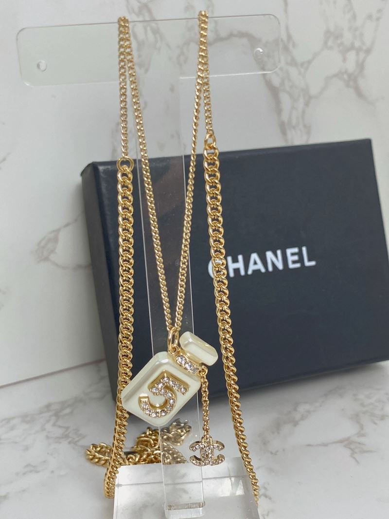 Unclassified Brand Necklaces